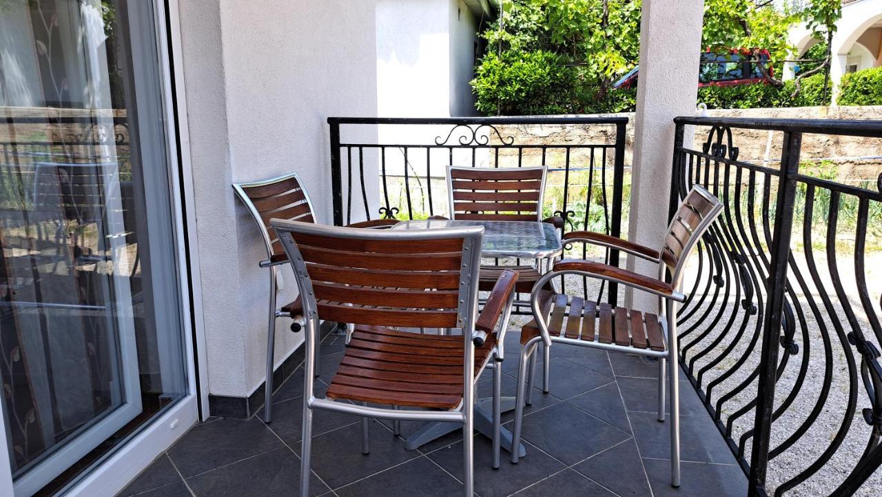 Cozy Apartments Baska Luaran gambar