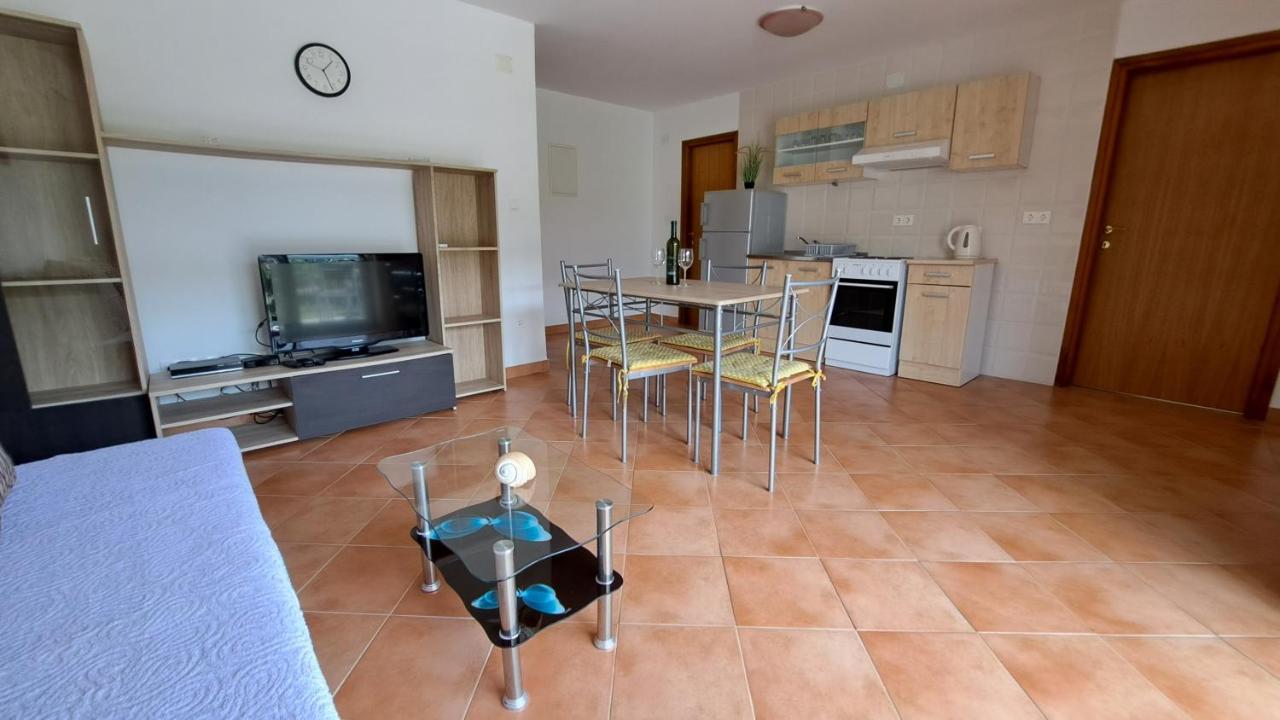 Cozy Apartments Baska Luaran gambar