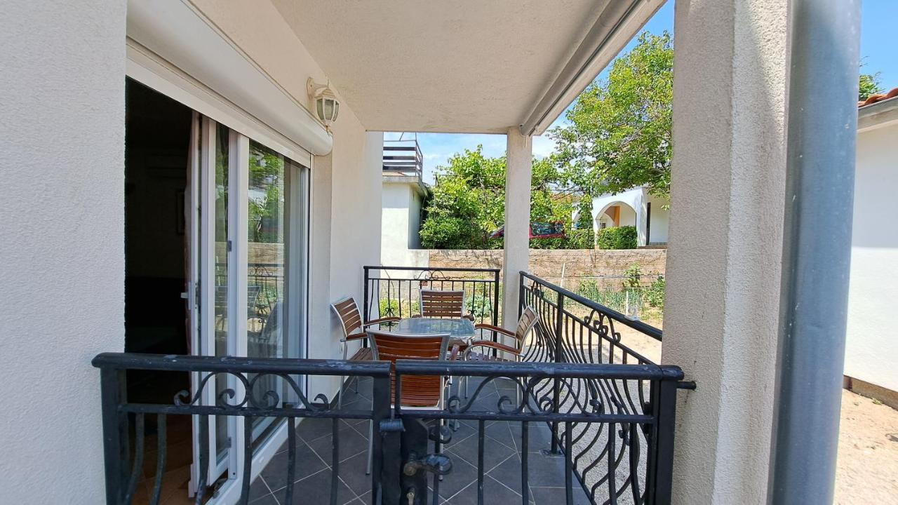 Cozy Apartments Baska Luaran gambar